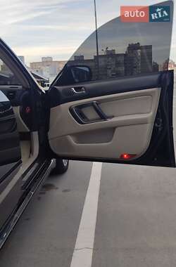 Седан Subaru Legacy 2004 в 