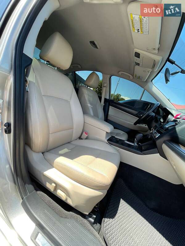 Седан Subaru Legacy 2014 в Львове