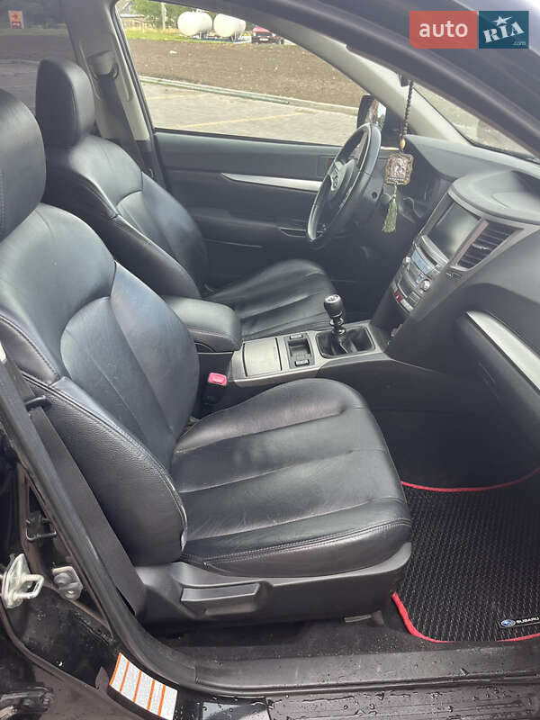 Универсал Subaru Legacy 2010 в Теофиполе
