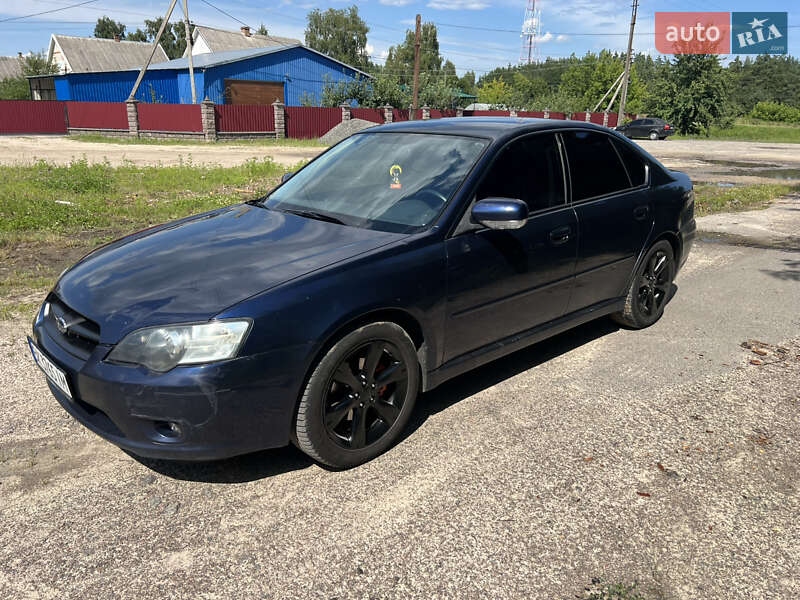Седан Subaru Legacy 2005 в Зарічному