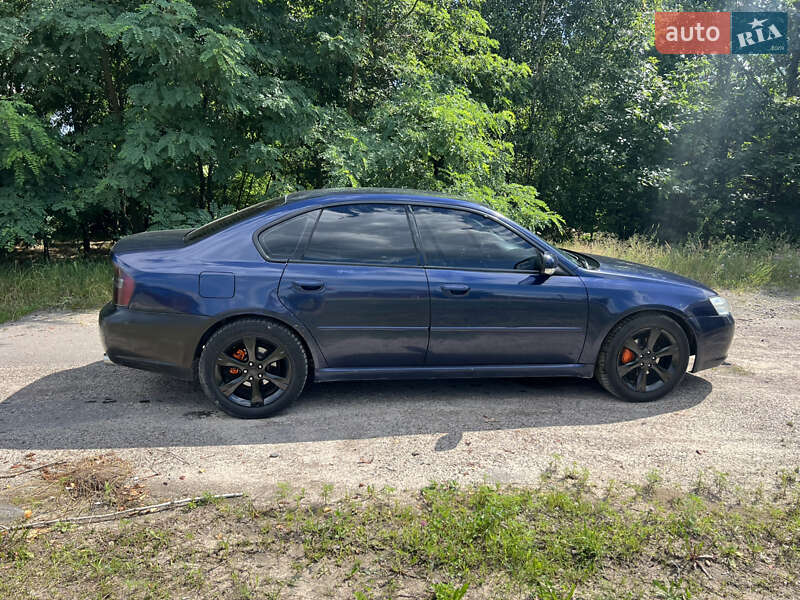 Седан Subaru Legacy 2005 в Зарічному