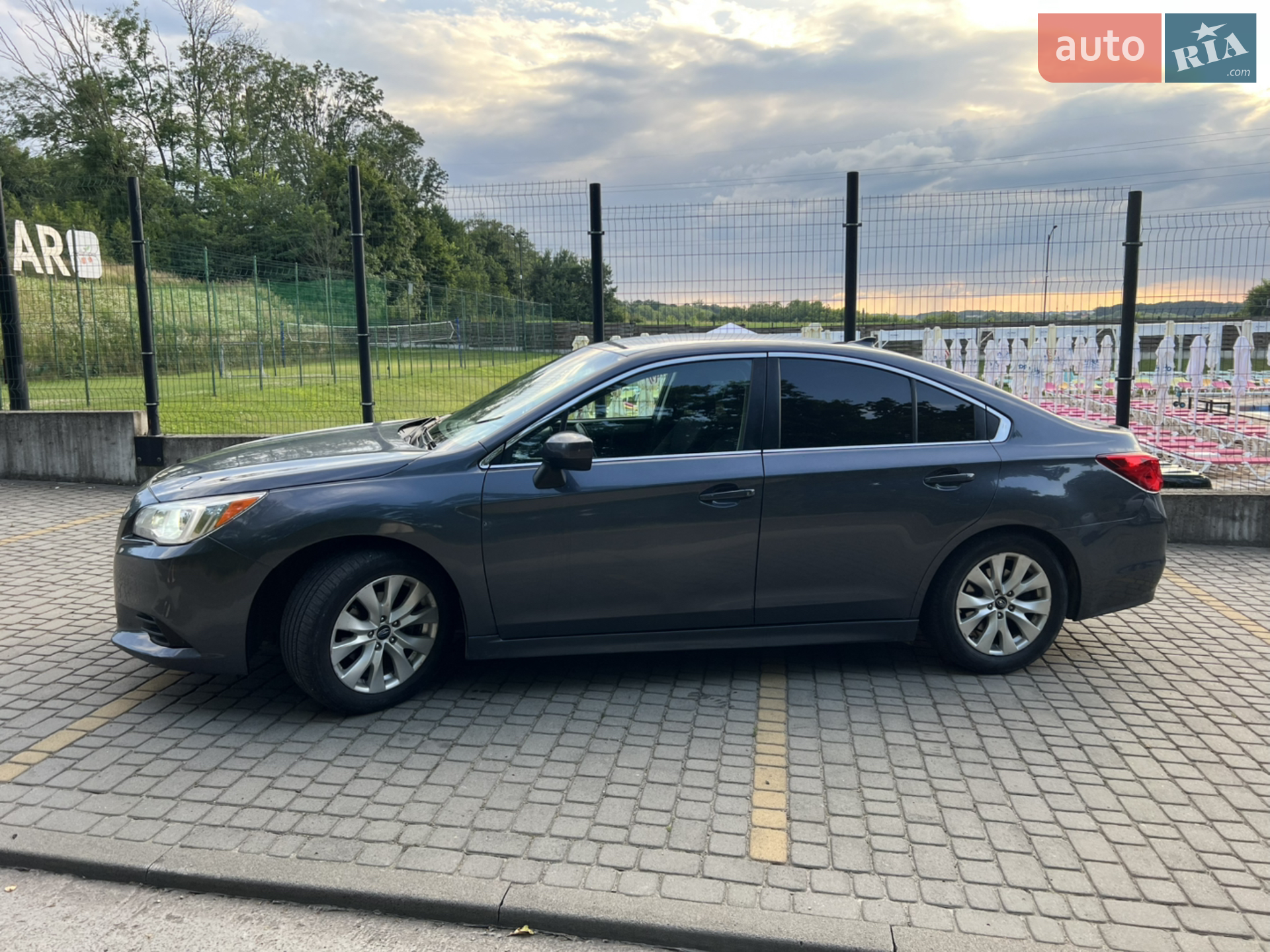 2017 Subaru Legacy - мініатюра 2
