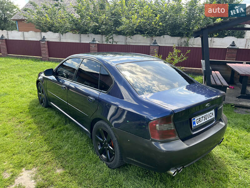 Седан Subaru Legacy 2005 в Зарічному