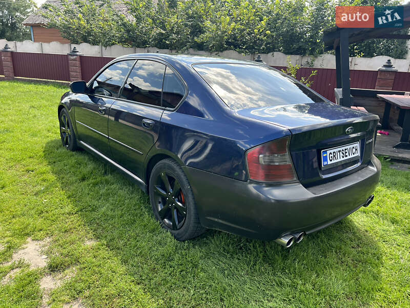 Седан Subaru Legacy 2005 в Зарічному