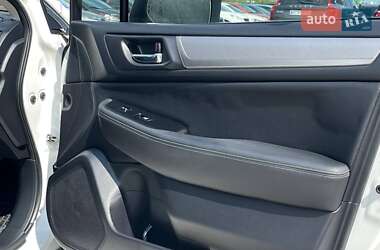 Седан Subaru Legacy 2014 в 