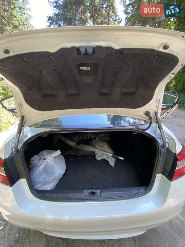 Седан Subaru Legacy 2017 в Вышгороде