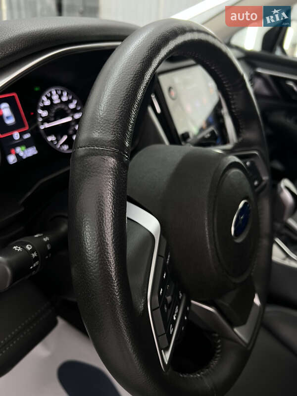 Седан Subaru Legacy 2023 в Львове