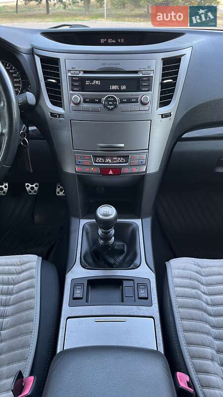 Универсал Subaru Legacy 2010 в Николаеве
