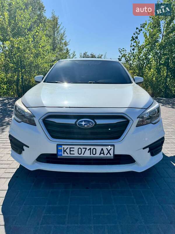 Седан Subaru Legacy 2017 в 