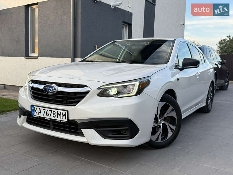 Седан Subaru Legacy 2020 в Хотине
