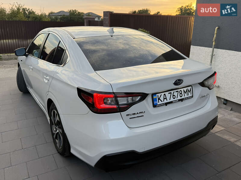 Седан Subaru Legacy 2020 в Хотине