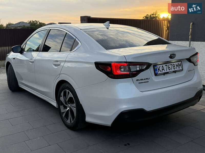 Седан Subaru Legacy 2020 в Хотине