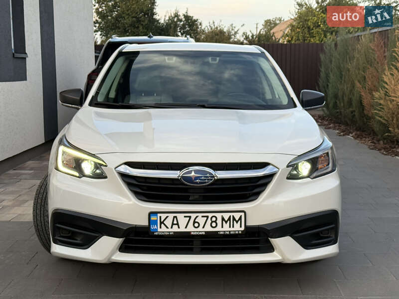 Седан Subaru Legacy 2020 в Хотине