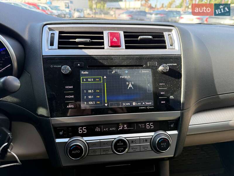 Седан Subaru Legacy 2015 в Киеве