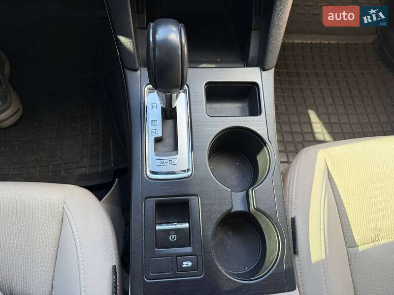 Седан Subaru Legacy 2015 в Киеве