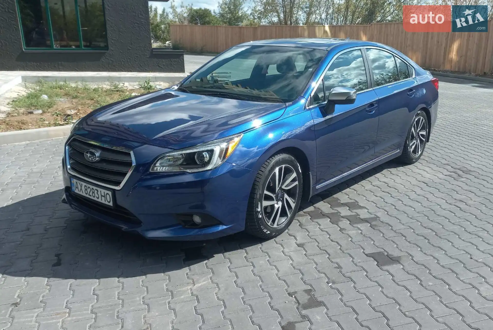 2017 Subaru Legacy - мініатюра 2