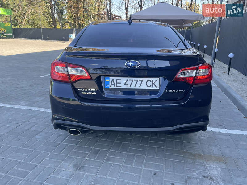 Седан Subaru Legacy 2017 в Днепре