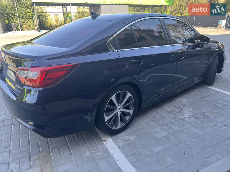 Седан Subaru Legacy 2017 в Днепре