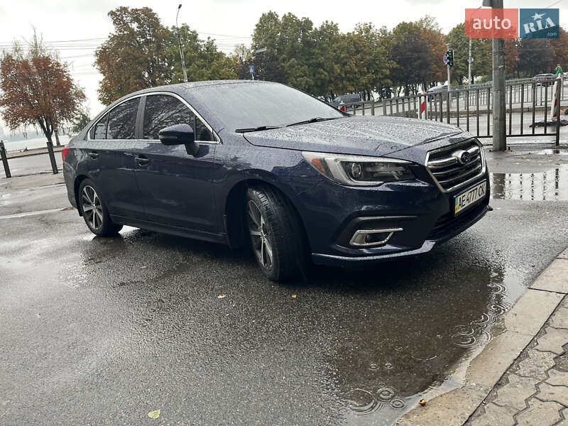 Седан Subaru Legacy 2017 в Днепре