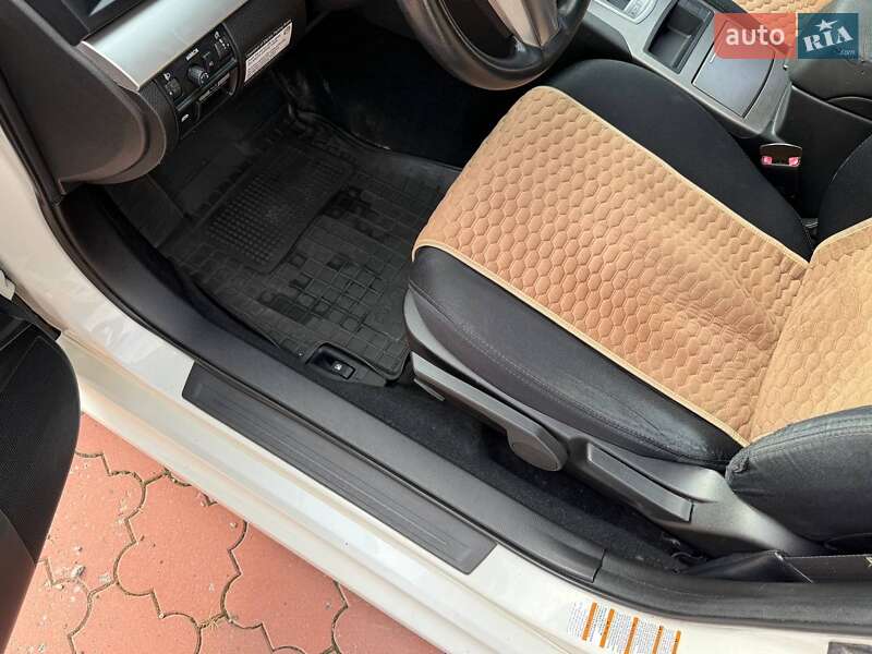 Седан Subaru Legacy 2009 в Харькове