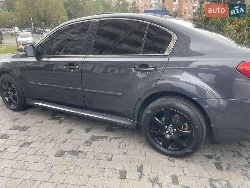 Седан Subaru Legacy 2011 в Киеве