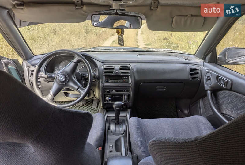 Седан Subaru Legacy 1996 в Лубнах