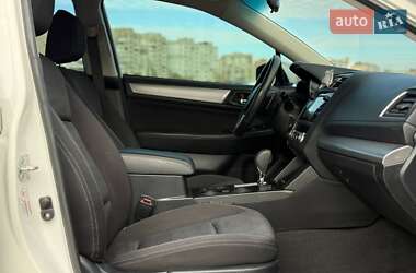 Седан Subaru Legacy 2015 в 