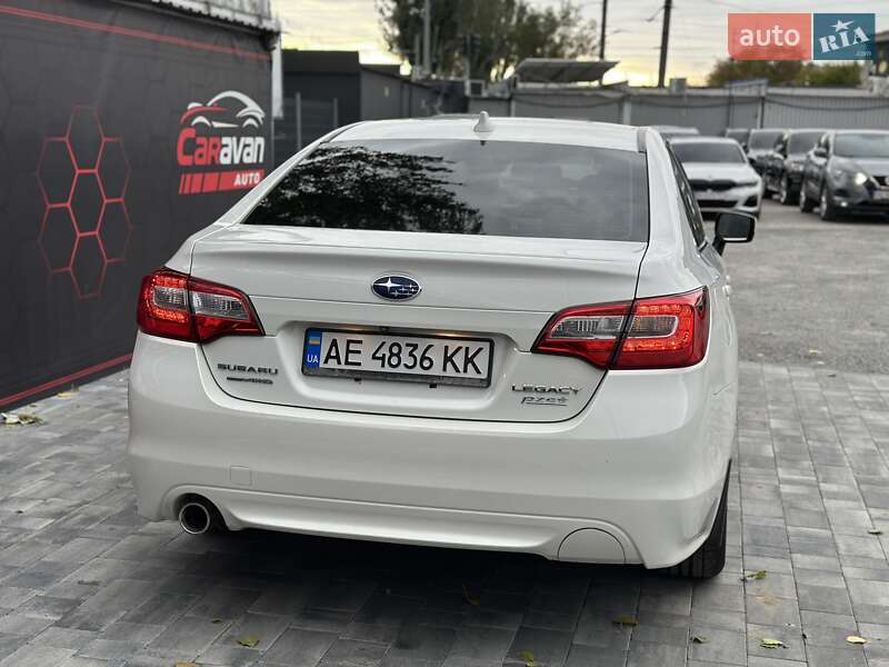 Седан Subaru Legacy 2016 в Днепре