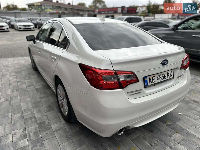 Седан Subaru Legacy 2016 в Днепре
