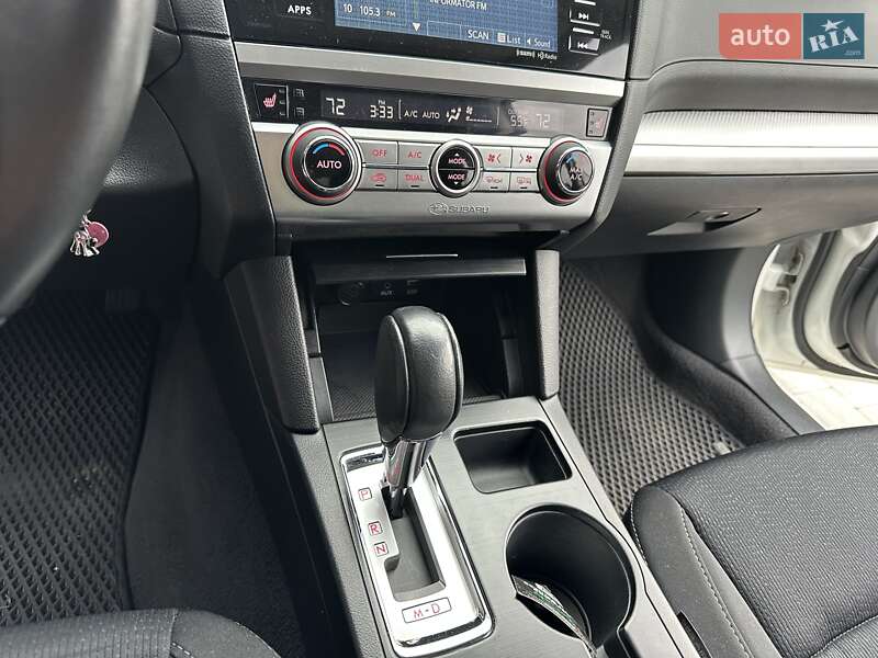 Седан Subaru Legacy 2016 в Днепре