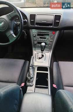 Седан Subaru Legacy 2004 в 