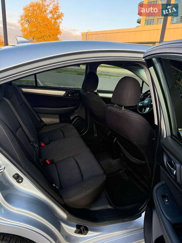 Седан Subaru Legacy 2016 в Днепре