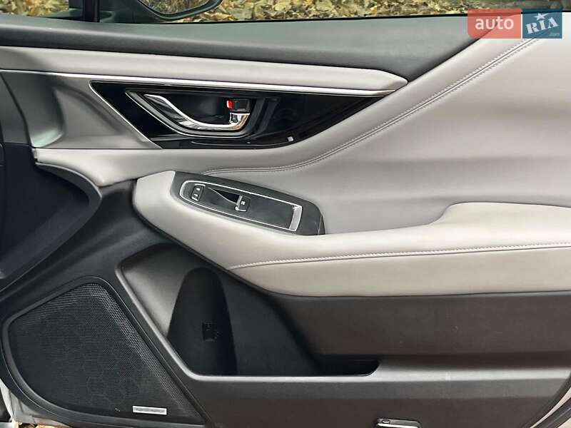 Седан Subaru Legacy 2019 в Киеве