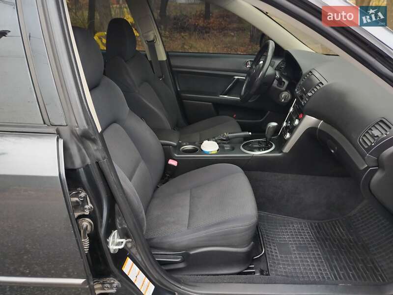 Седан Subaru Legacy 2006 в Днепре