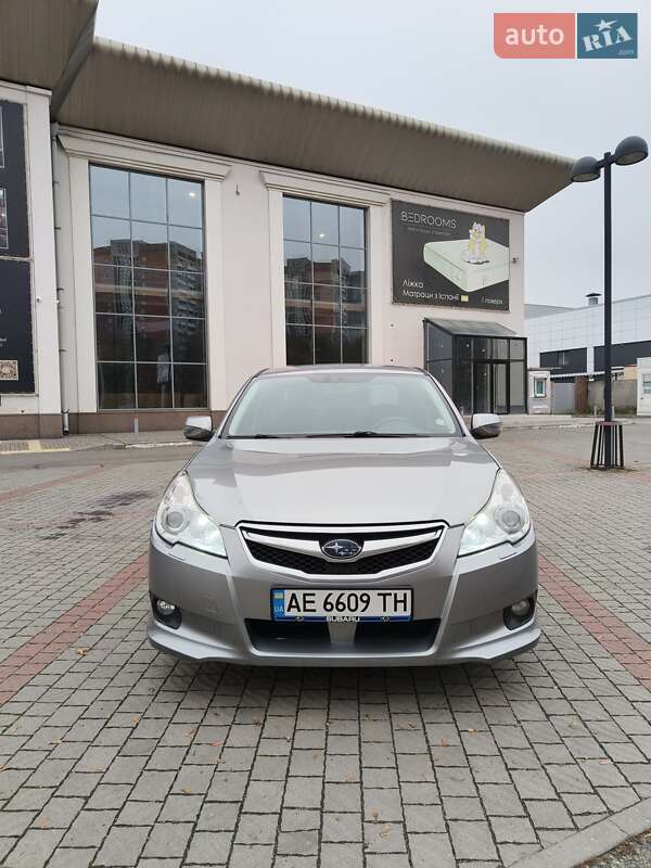 Седан Subaru Legacy 2010 в Днепре