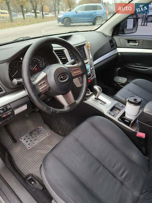 Седан Subaru Legacy 2010 в Днепре