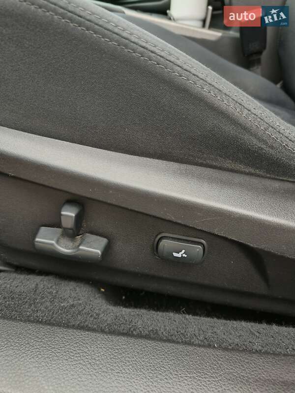 Седан Subaru Legacy 2010 в Днепре