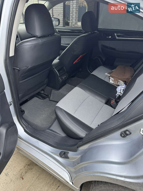 Седан Subaru Legacy 2018 в Днепре