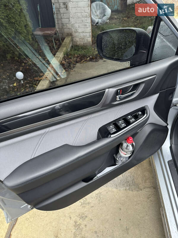 Седан Subaru Legacy 2018 в Днепре