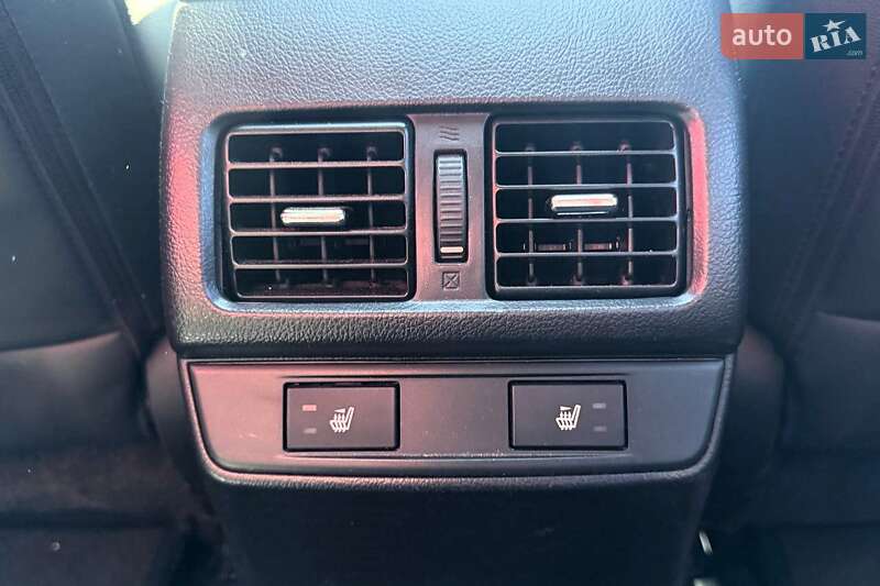 Седан Subaru Legacy 2015 в Киеве