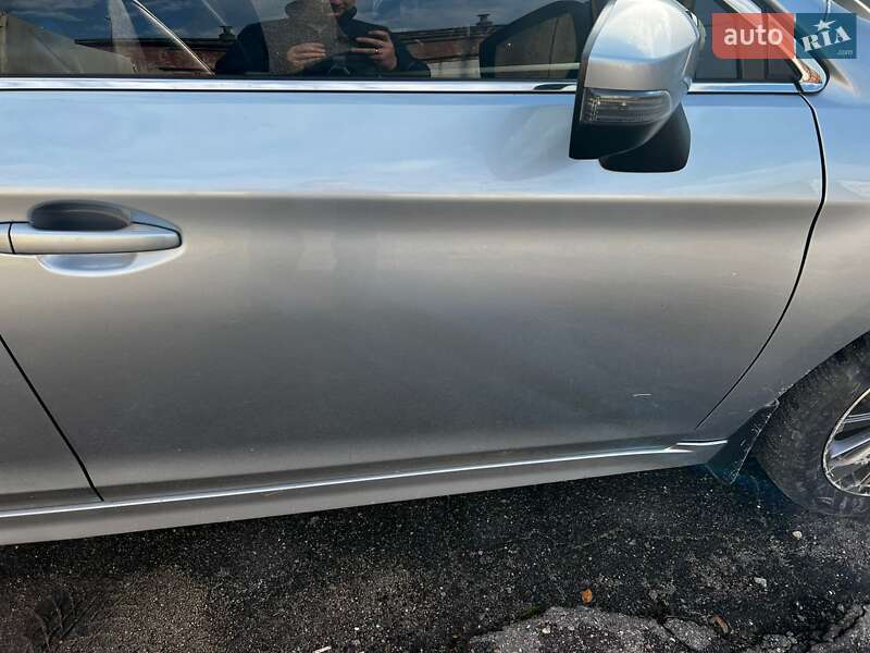 Седан Subaru Legacy 2015 в Дніпрі