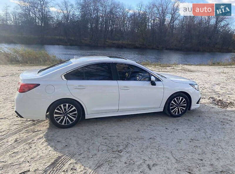Седан Subaru Legacy 2018 в Києві