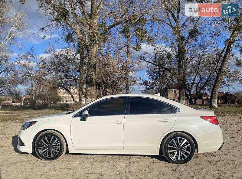 Седан Subaru Legacy 2018 в Києві