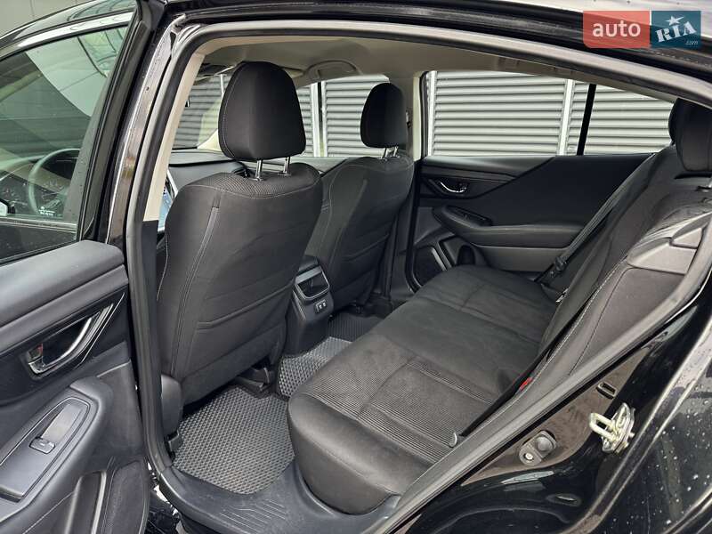 Седан Subaru Legacy 2019 в Киеве