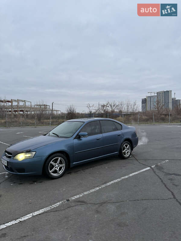 Седан Subaru Legacy 2003 в Киеве