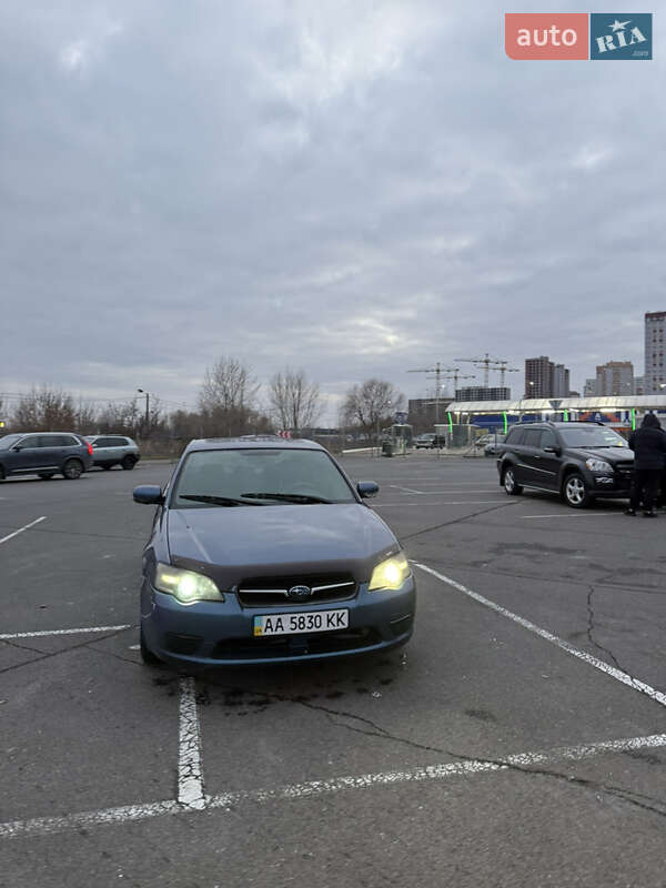 Седан Subaru Legacy 2003 в Киеве