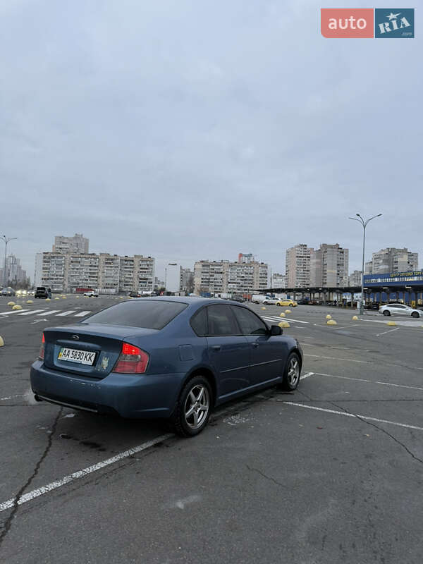 Седан Subaru Legacy 2003 в Киеве