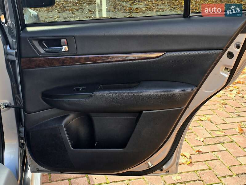 Седан Subaru Legacy 2012 в Харькове