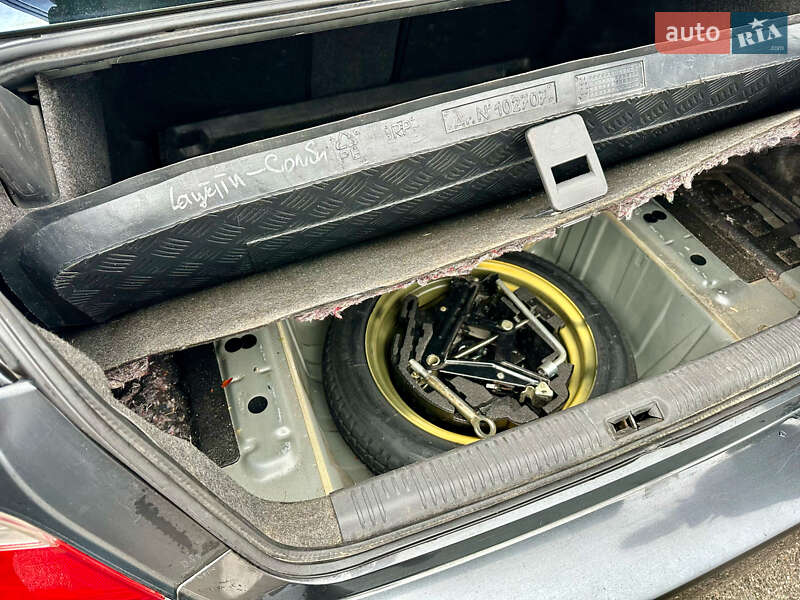 Седан Subaru Legacy 2008 в Киеве