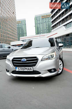 Седан Subaru Legacy 2016 в Киеве